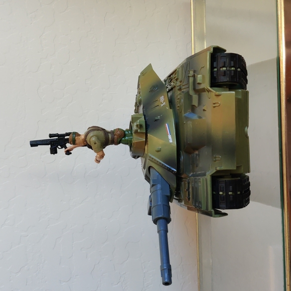 1998 GI Joe Tank w/ 1994 GI Joe - Picture 4 of 9